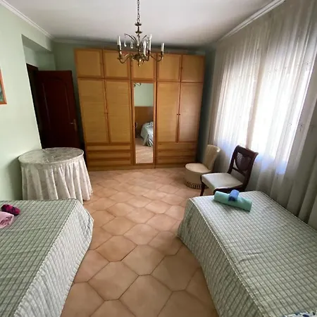 Centrico Castillo S. Barbara דירה