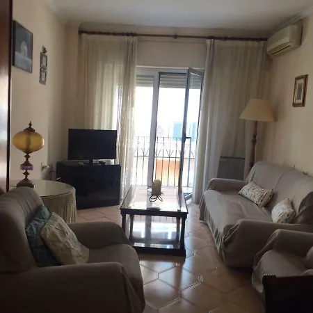 Centrico Castillo S. Barbara 아파트